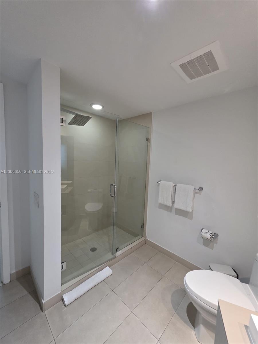 1912 1 / 1 869 sq. ft. $ 2026-08-04 0 foto