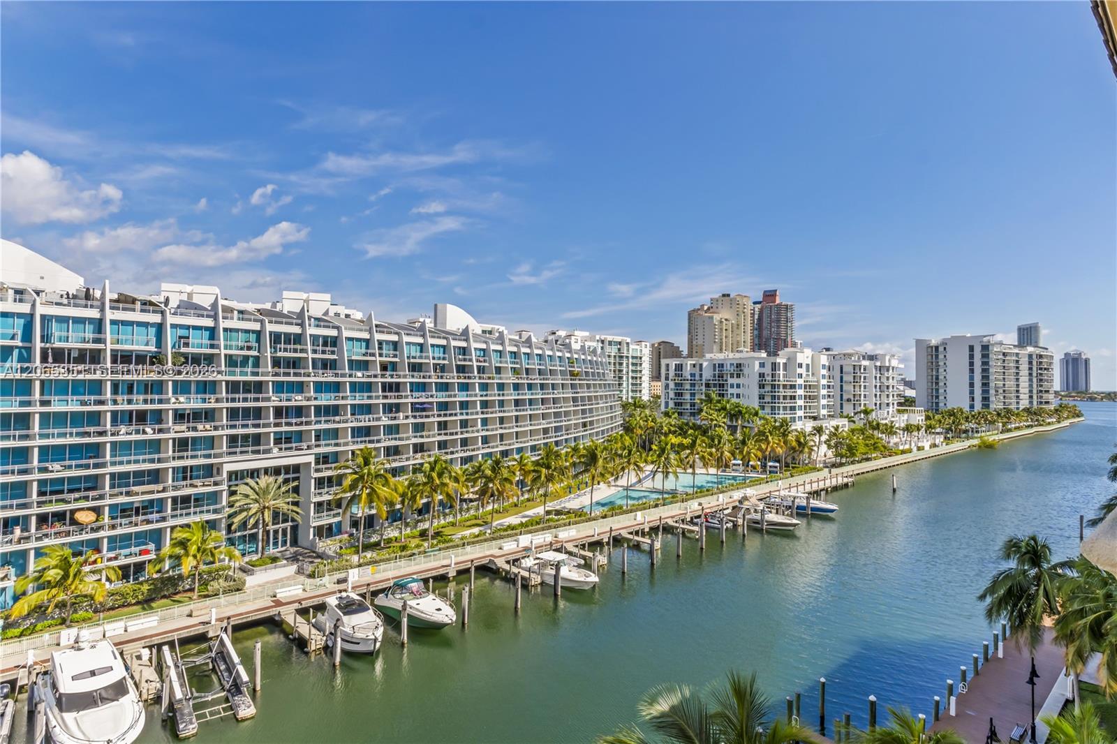 Photo of 3001 185th St  #707, Aventura, Florida, 33180 - 