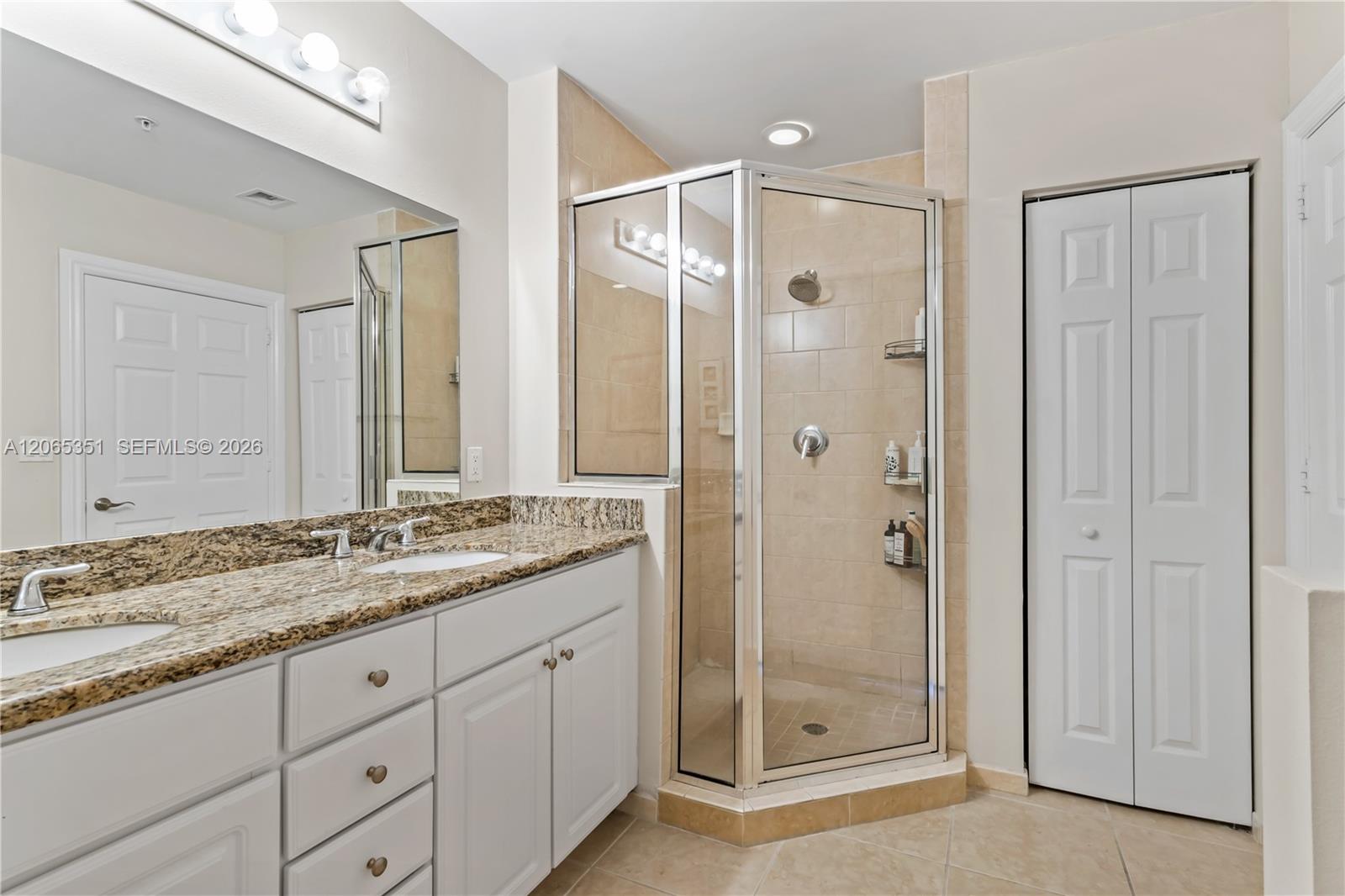 Photo of 3001 185th St  #707, Aventura, Florida, 33180 - 