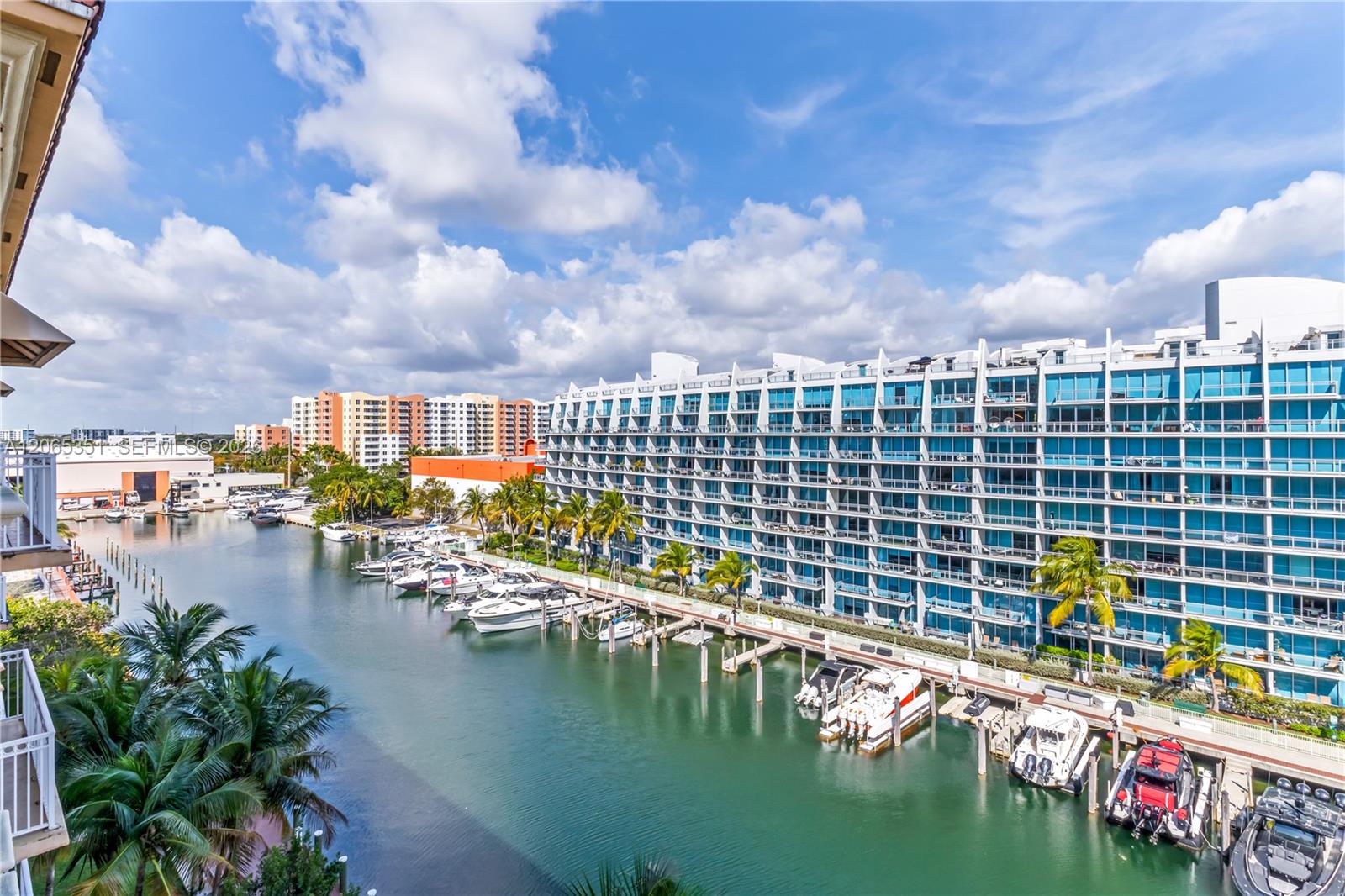 Photo of 3001 185th St  #707, Aventura, Florida, 33180 - 