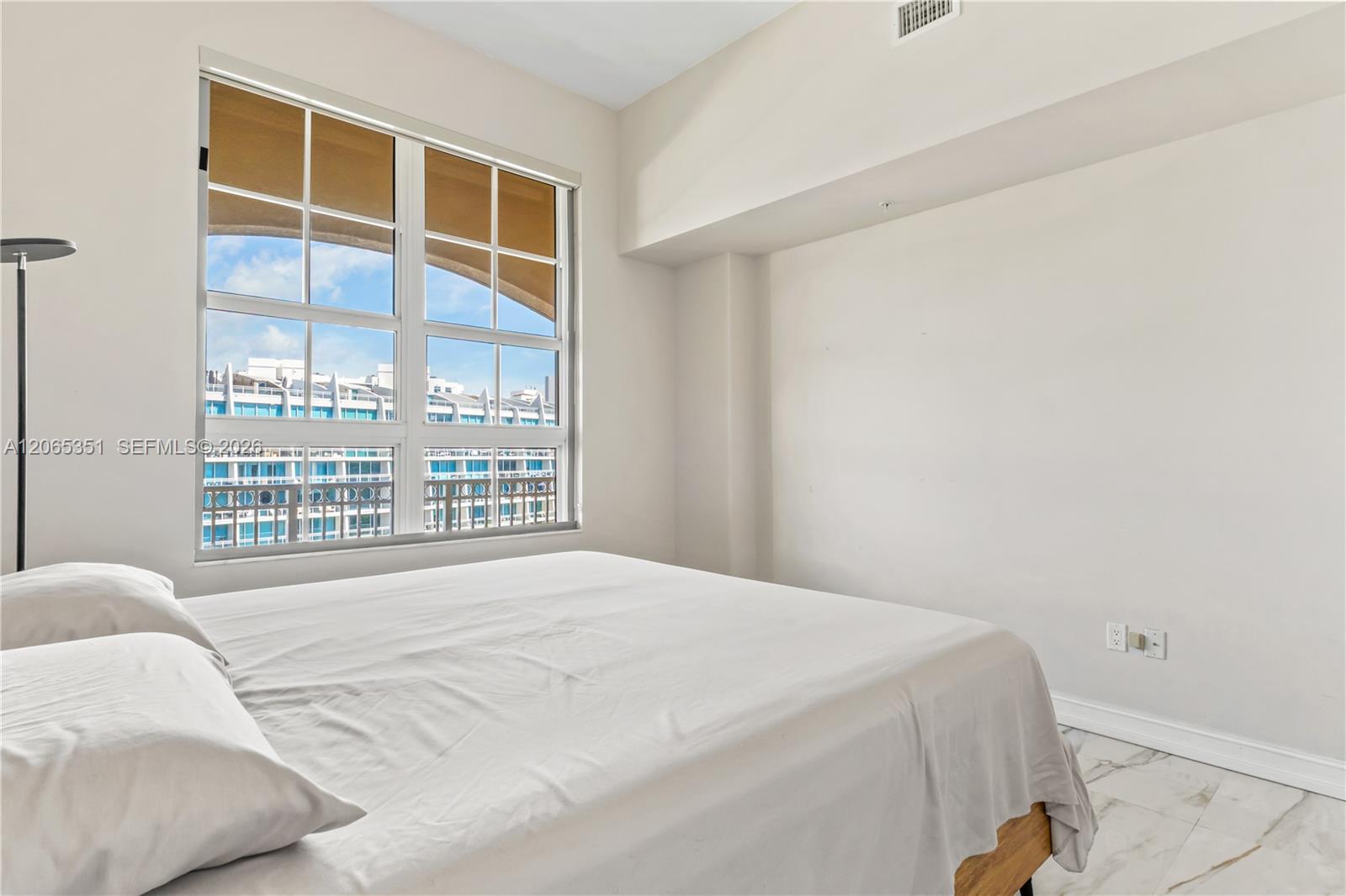 Photo of 3001 185th St  #707, Aventura, Florida, 33180 - 