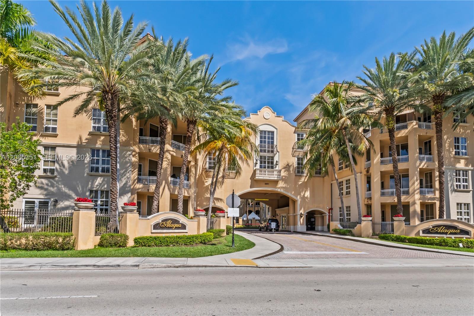 Photo of 3001 185th St  #707, Aventura, Florida, 33180 - 