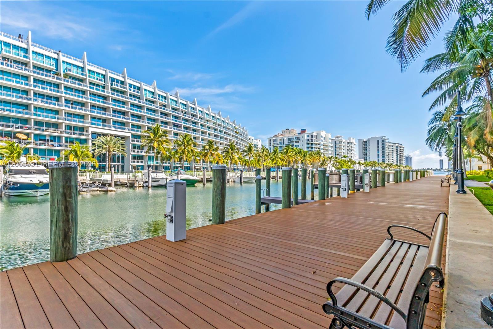 Photo of 3001 185th St  #707, Aventura, Florida, 33180 - 