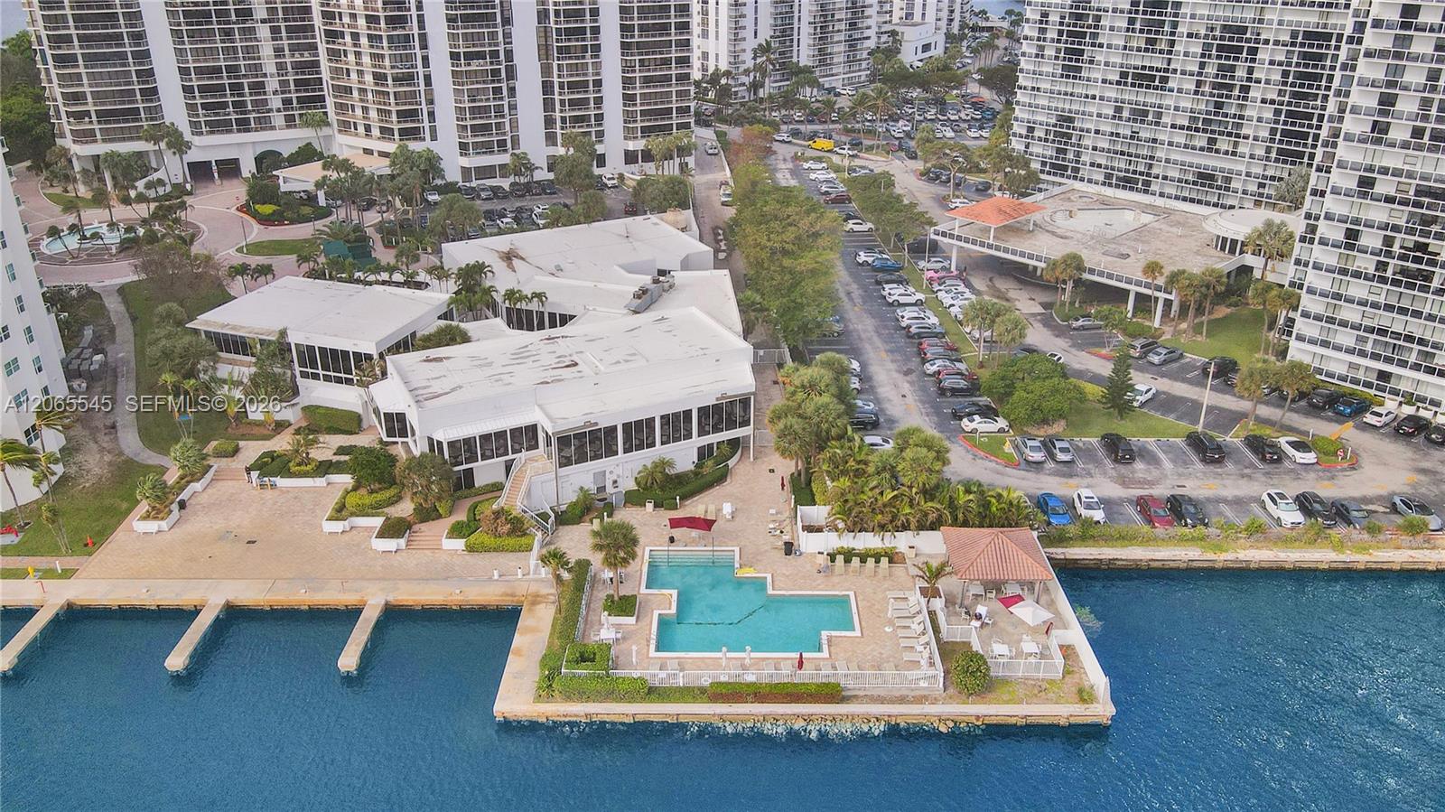 Photo of 20281 Country Club Dr #1801, Aventura, Florida, 33180 - Hamptons Restaurant, Spa, Gym, Movie Theater, Nail Salon, 2nd Pool