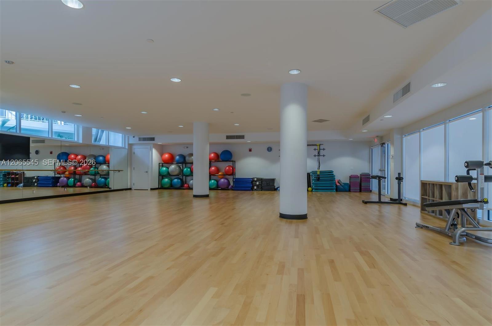 Photo of 20281 Country Club Dr #1801, Aventura, Florida, 33180 - Instructor workout classes, spin classes, Zumba, Kickboxing, Aqua fitness classes in pool.