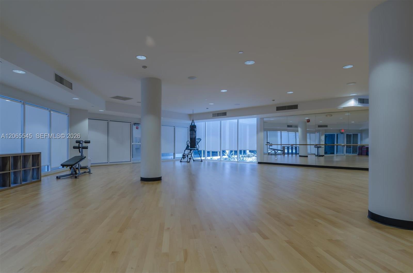Photo of 20281 Country Club Dr #1801, Aventura, Florida, 33180 -