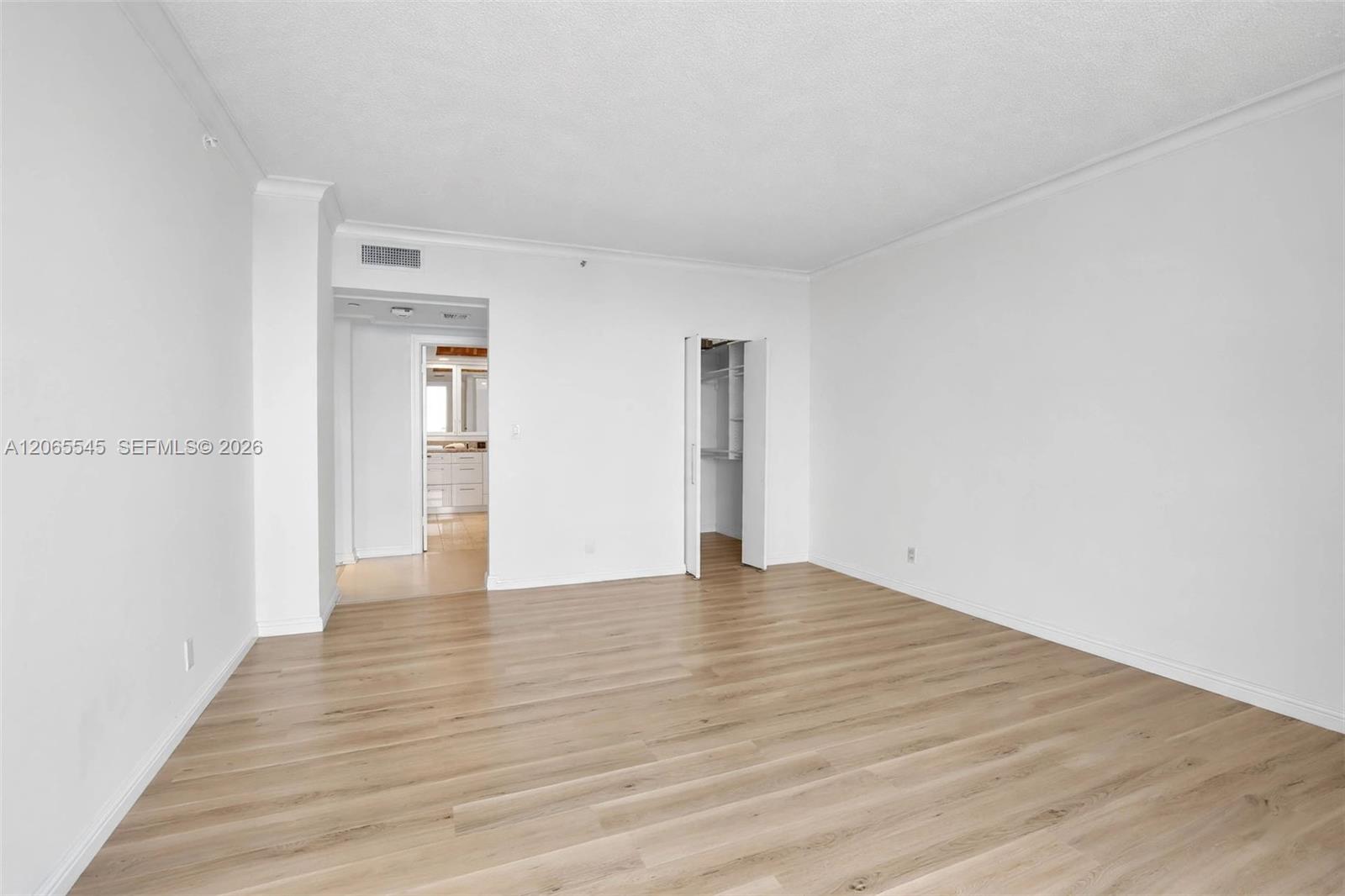 Photo of 20281 Country Club Dr #1801, Aventura, Florida, 33180 - *VIRTUALLY STAGED