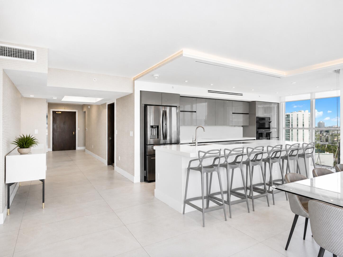 Photo of 16500 Collins  #1751, Sunny Isles Beach, Florida, 33160 - LIVING ROOM