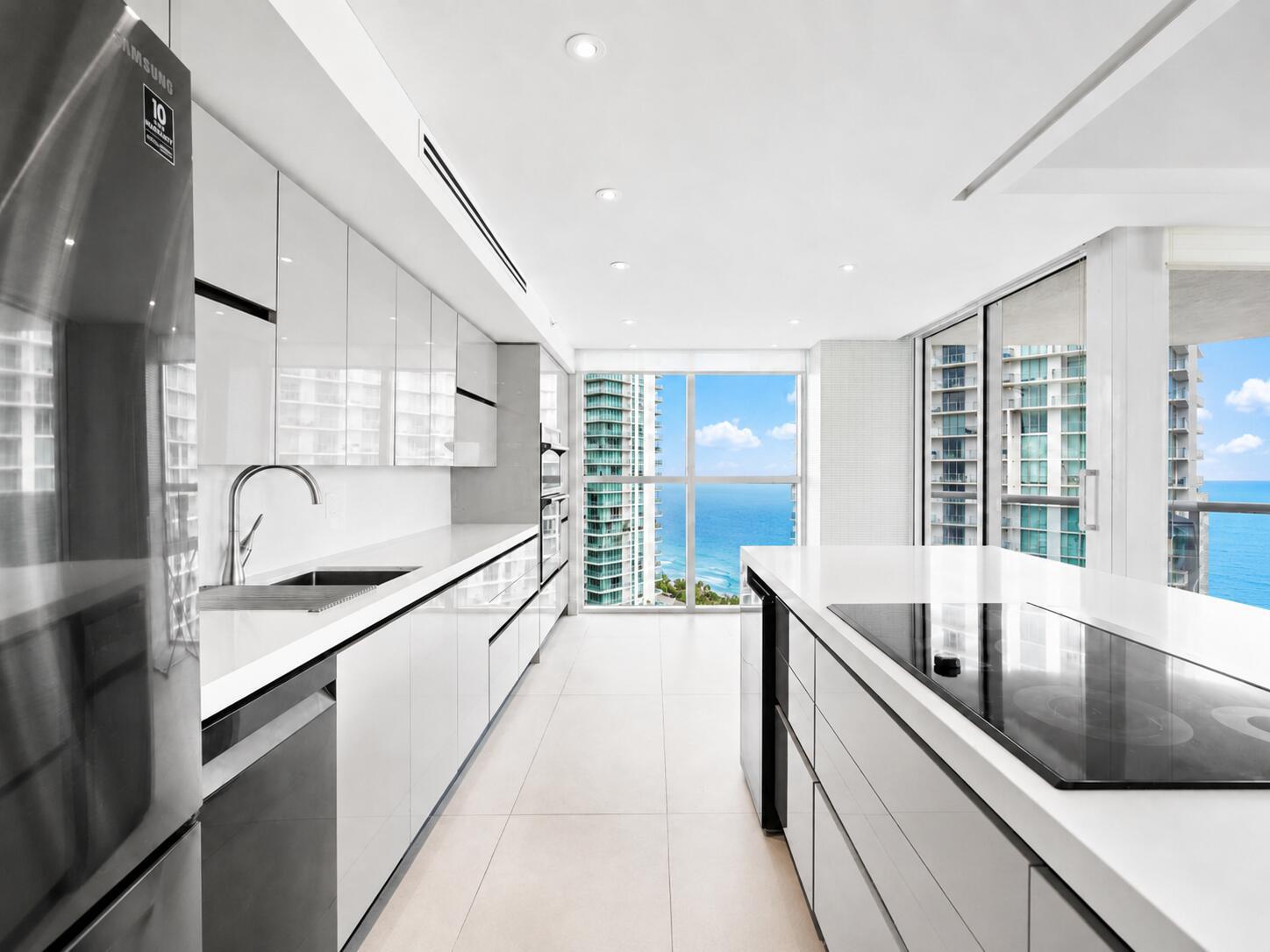 Photo of 16500 Collins  #1751, Sunny Isles Beach, Florida, 33160 - KITCHEN 2