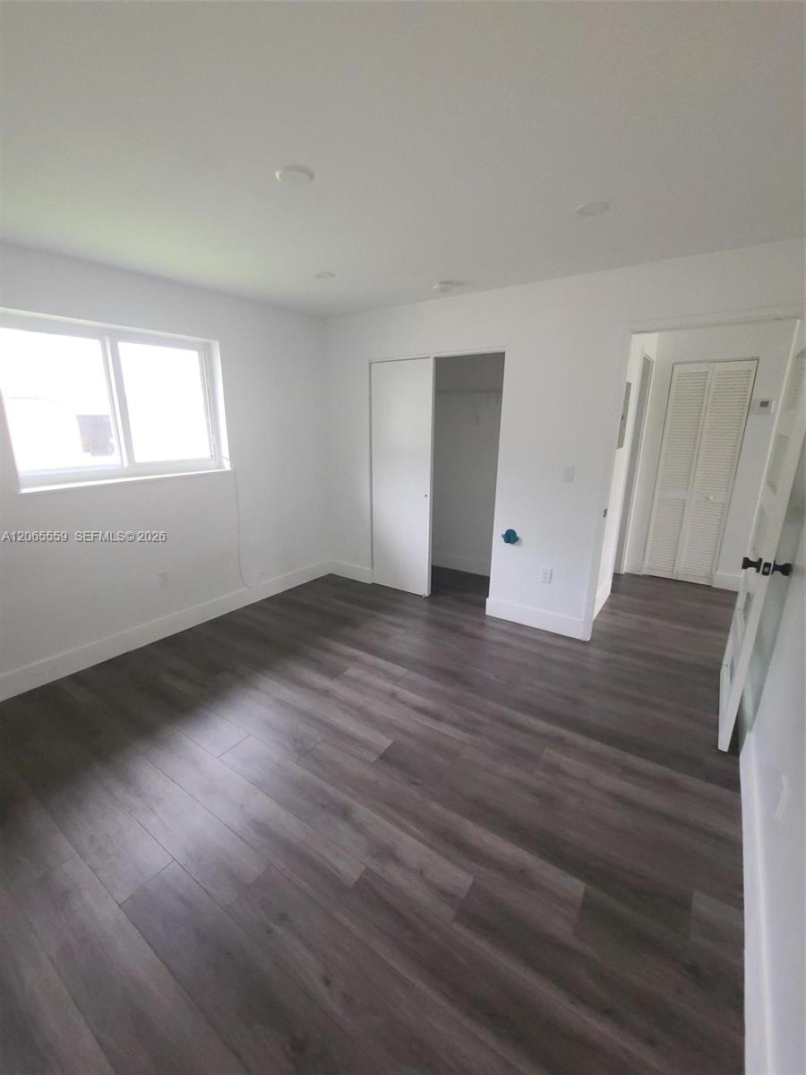   /  3200 sq. ft. $ 2026-08-04 0 foto