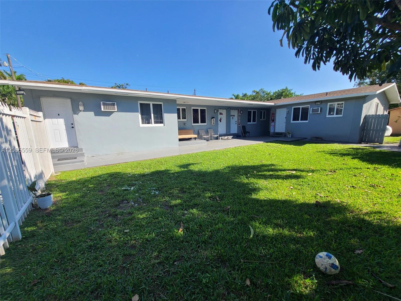   /  3200 sq. ft. $ 2026-08-04 0 foto