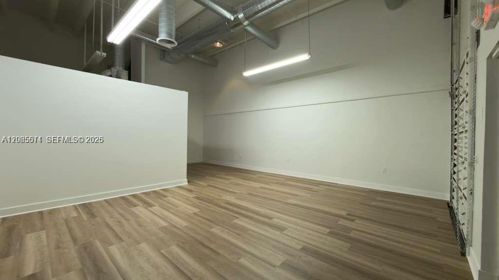 Ver detalles 1 / sq. ft. $ 2026-08-04 0 foto
