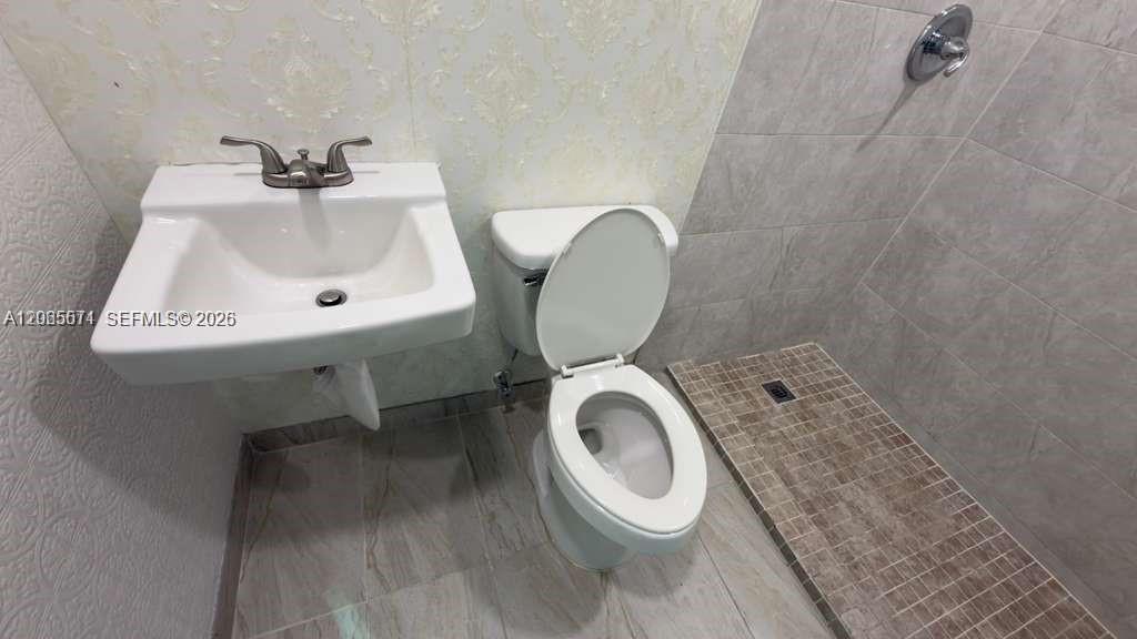 Ver detalles 1 / sq. ft. $ 2026-08-04 0 foto