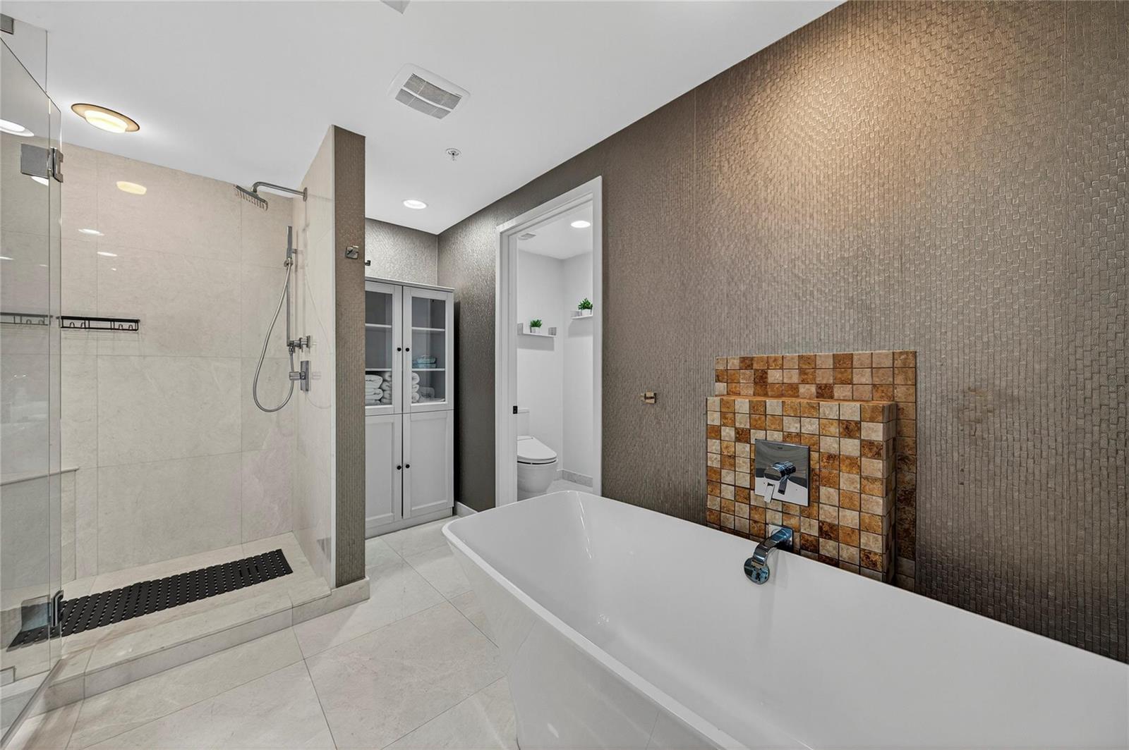 Photo of 17301 Biscayne #506, North Miami Beach, Florida, 33160 - Photo 31