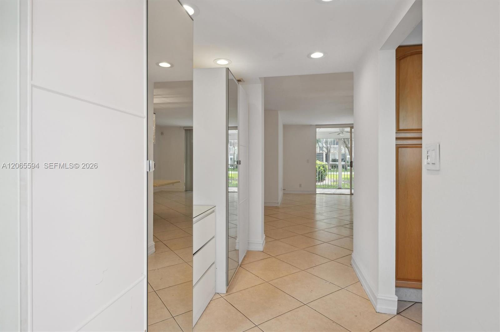 Photo of 619 14th Ave  #101, Hallandale Beach, Florida, 33009 - Entry Foyer