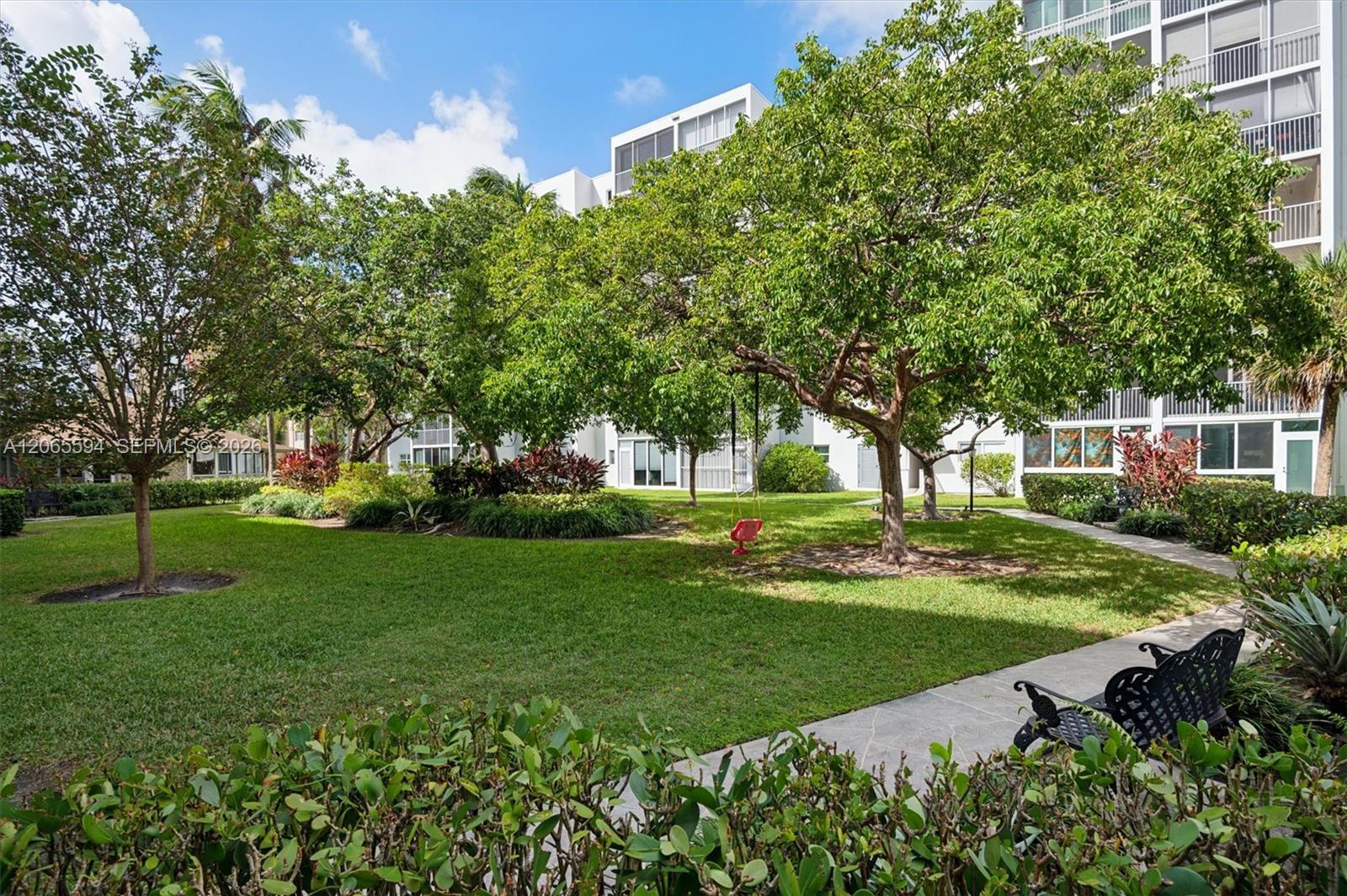 Photo of 619 14th Ave  #101, Hallandale Beach, Florida, 33009 - Beautiful Outside