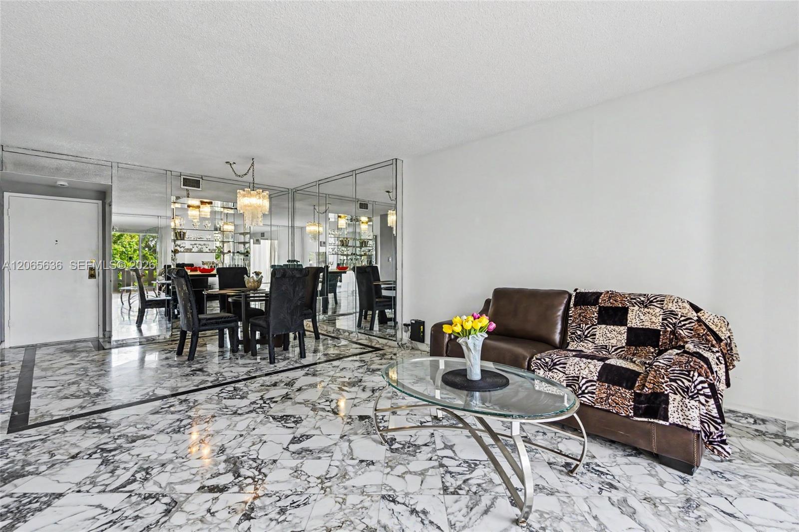 See details 405 1 / 2 844 sq. ft. $ 2026-08-05 0 Photo