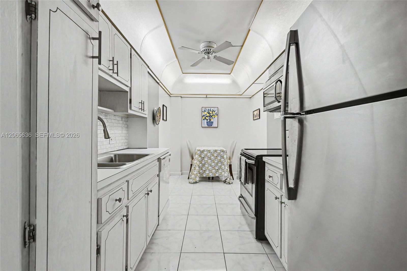 See details 405 1 / 2 844 sq. ft. $ 2026-08-05 0 Photo