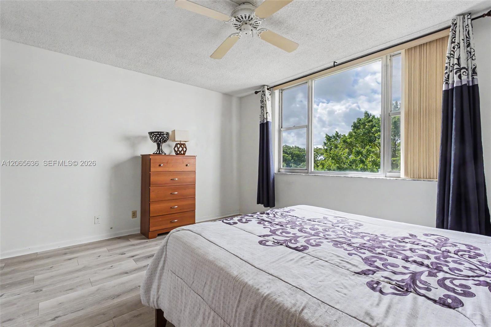 See details 405 1 / 2 844 sq. ft. $ 2026-08-05 0 Photo