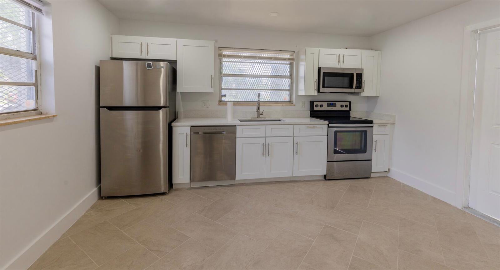   / 0 1744 sq. ft. $ 2026-08-06 0 foto