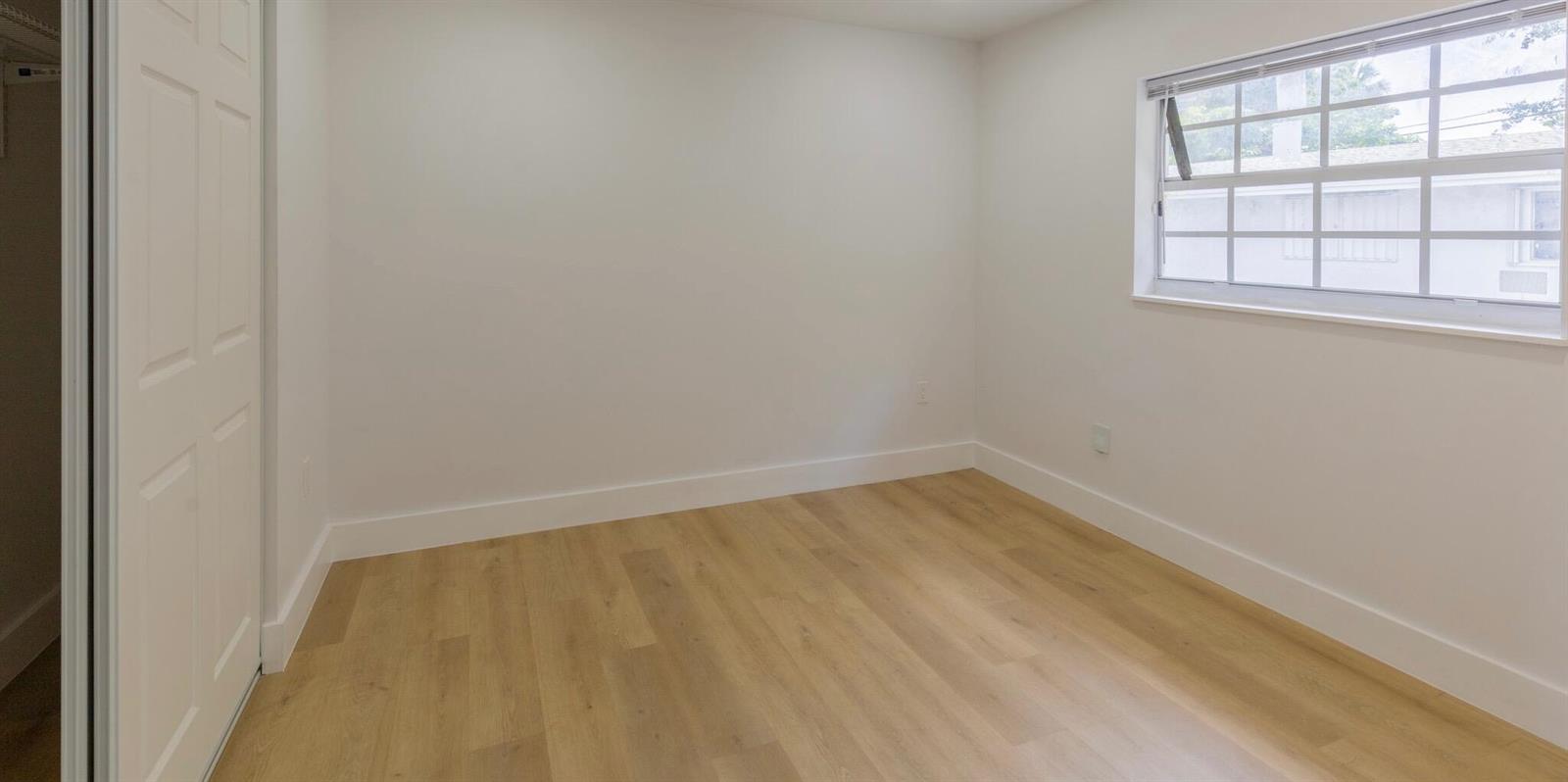   / 0 1744 sq. ft. $ 2026-08-06 0 foto