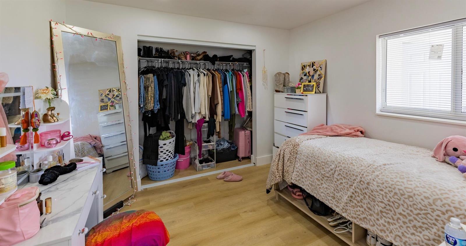   / 0 1744 sq. ft. $ 2026-08-06 0 foto