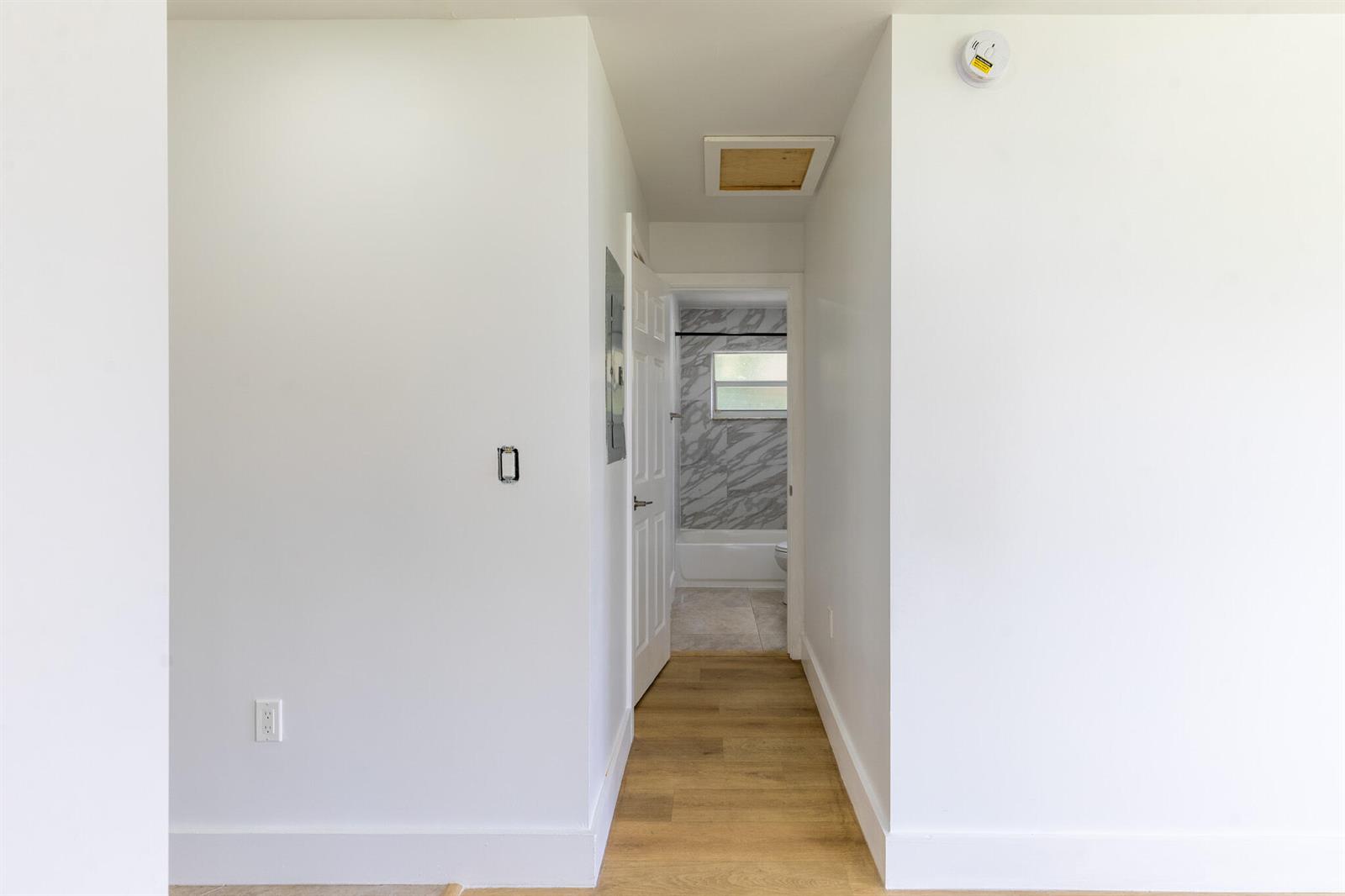  / 0 1744 sq. ft. $ 2026-08-06 0 foto