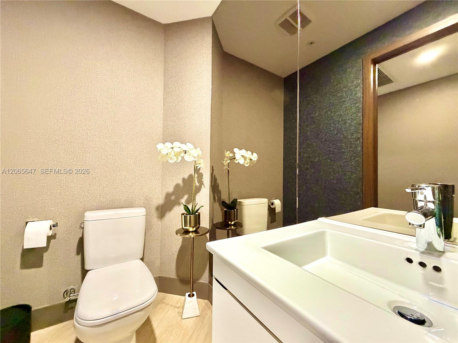Photo of 17301 Biscayne Blvd #1409, North Miami Beach, Florida, 33160 -