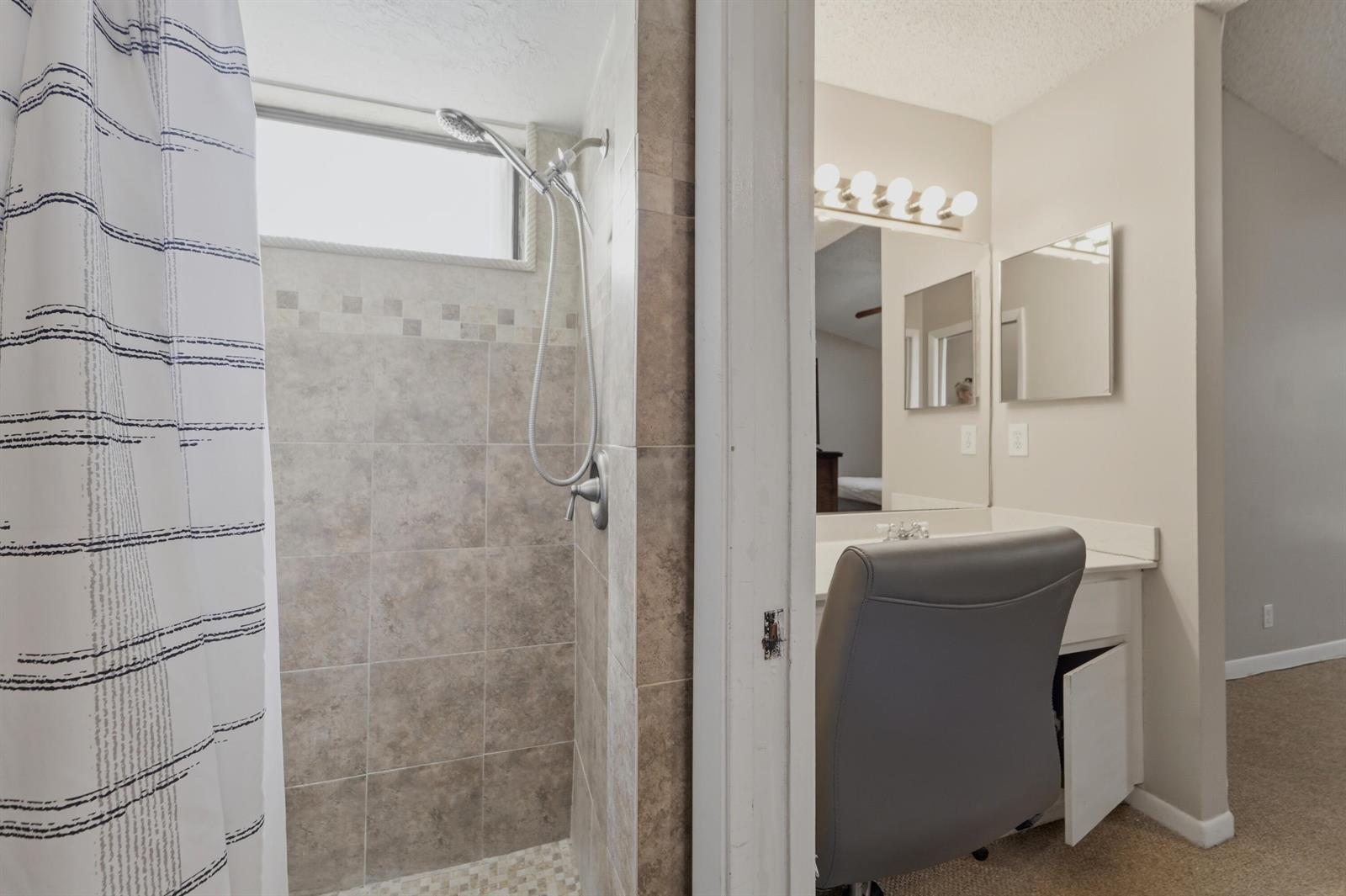 49 3 / 2 1382 sq. ft. $ 2026-08-20 0 Photo