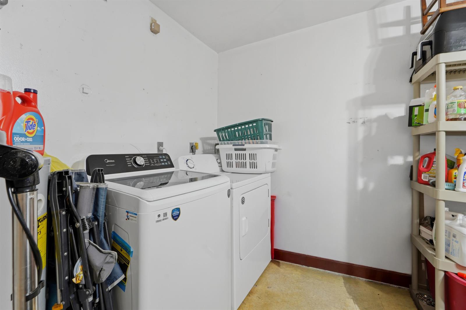 49 3 / 2 1382 sq. ft. $ 2026-08-20 0 Photo