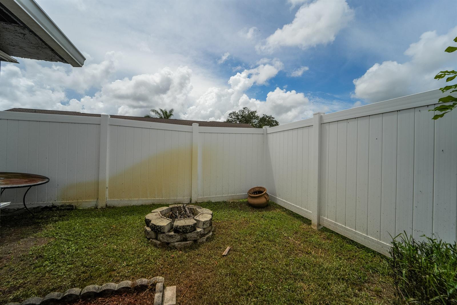 49 3 / 2 1382 sq. ft. $ 2026-08-20 0 Photo