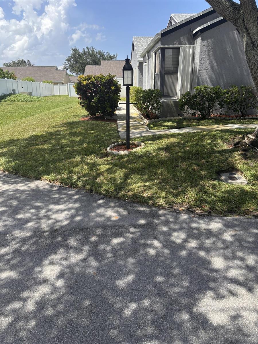 See details 49 3 / 2 1382 sq. ft. $ 2026-08-06 0 Photo