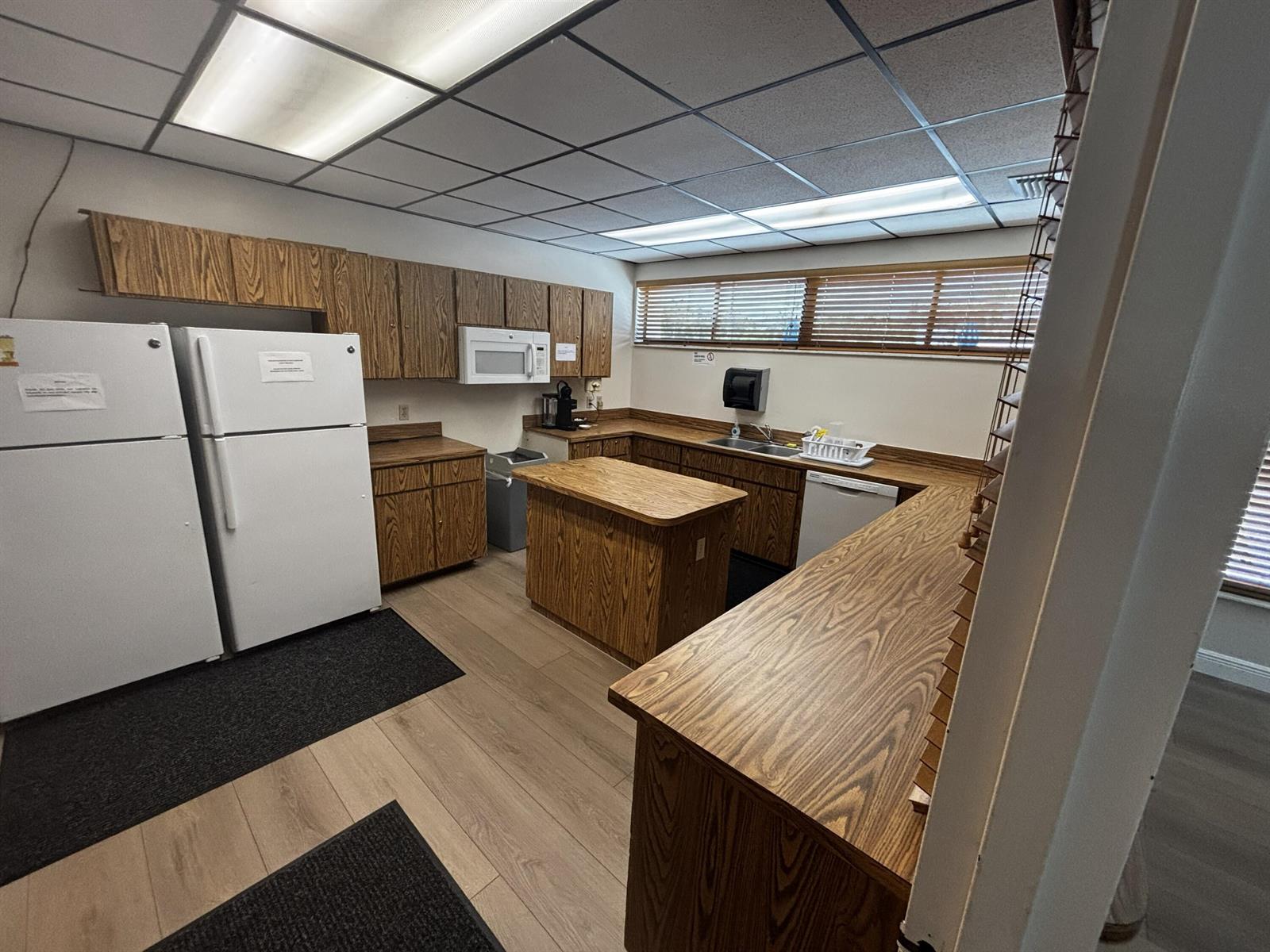 See details 49 3 / 2 1382 sq. ft. $ 2026-08-06 0 Photo
