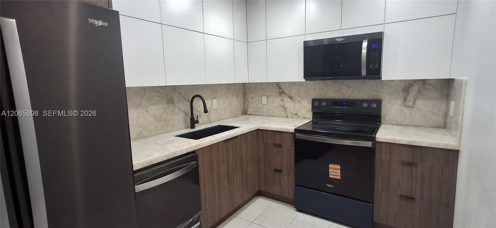 311 1 / 2 830 sq. ft. $ 2026-08-05 0 foto