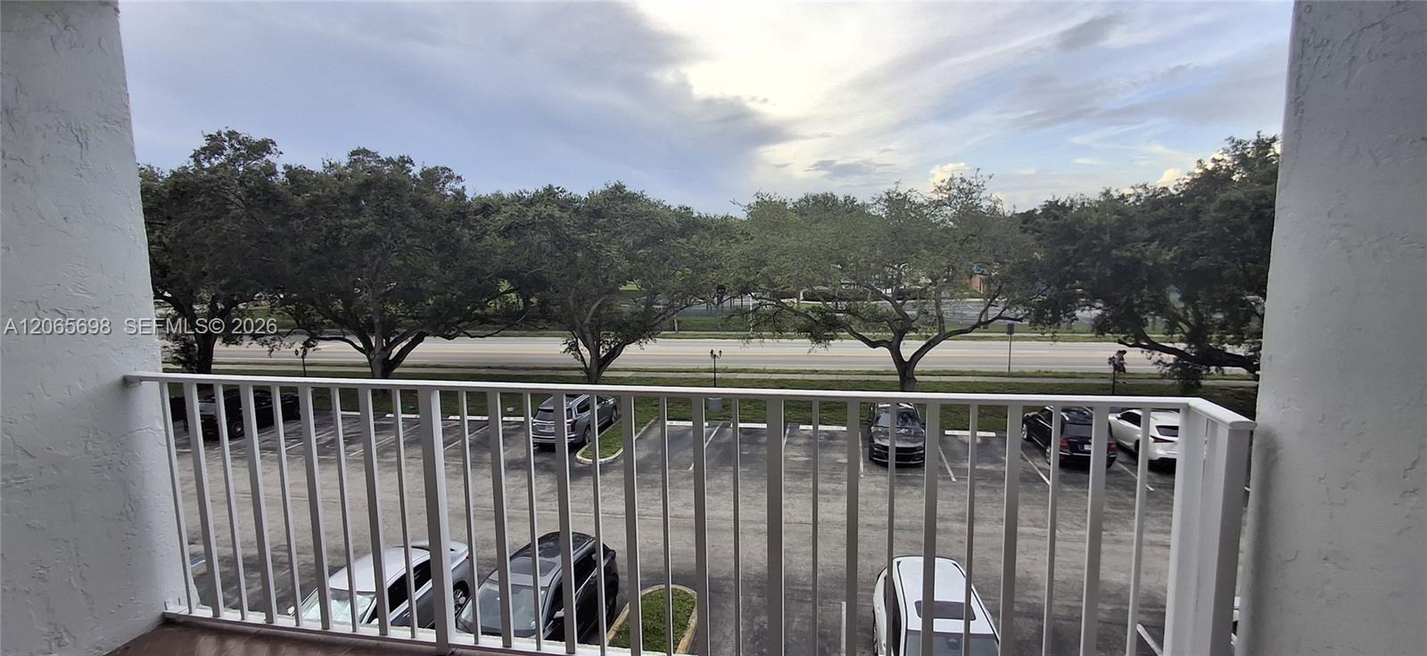 311 1 / 2 830 sq. ft. $ 2026-08-05 0 foto