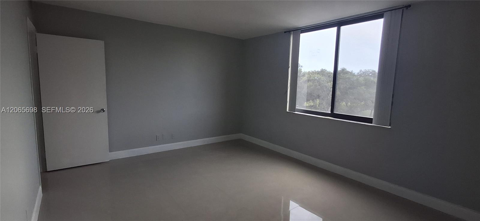 311 1 / 2 830 sq. ft. $ 2026-08-05 0 foto