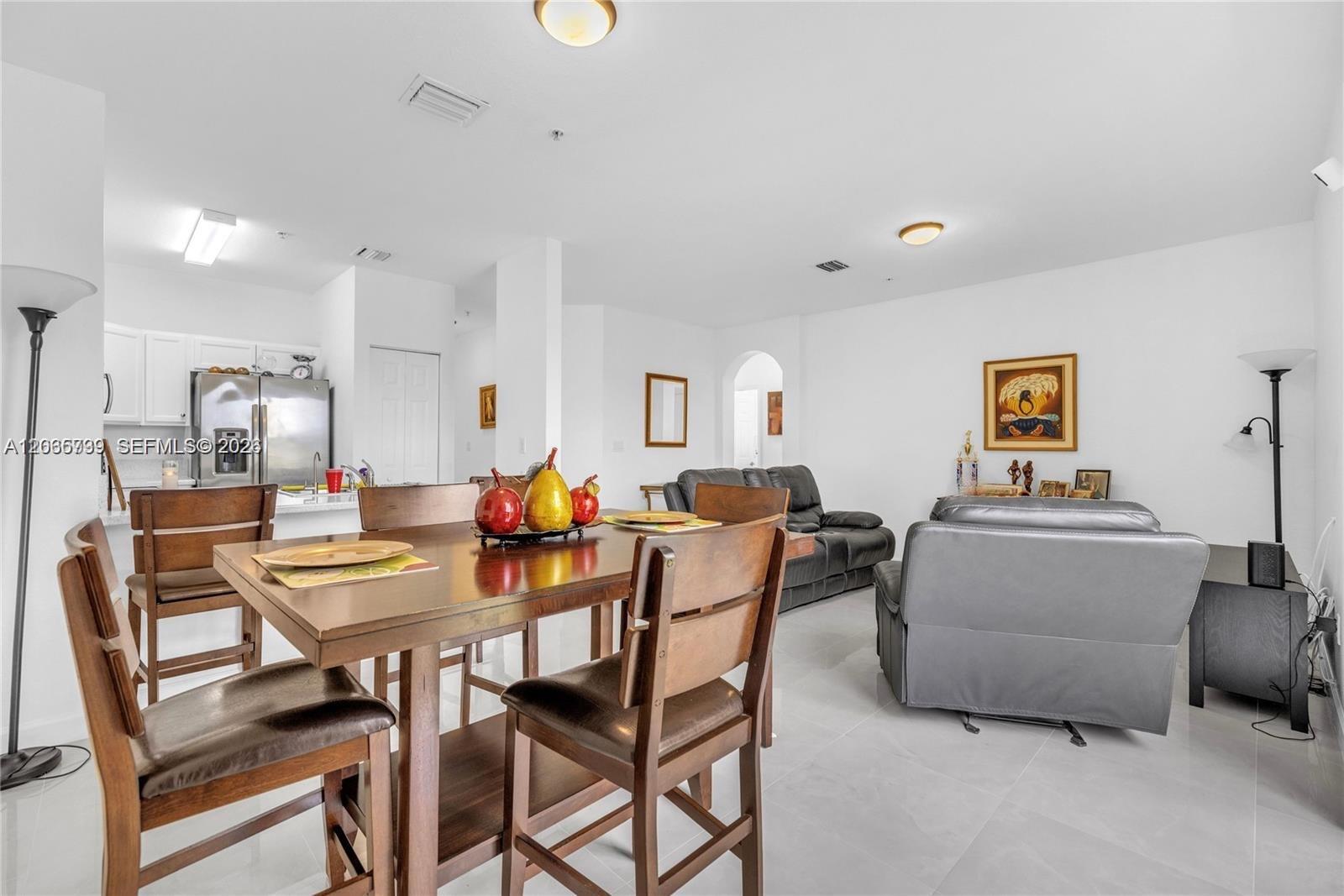 See details 7 3 / 2 1151 sq. ft. $ 2026-08-05 0 Photo