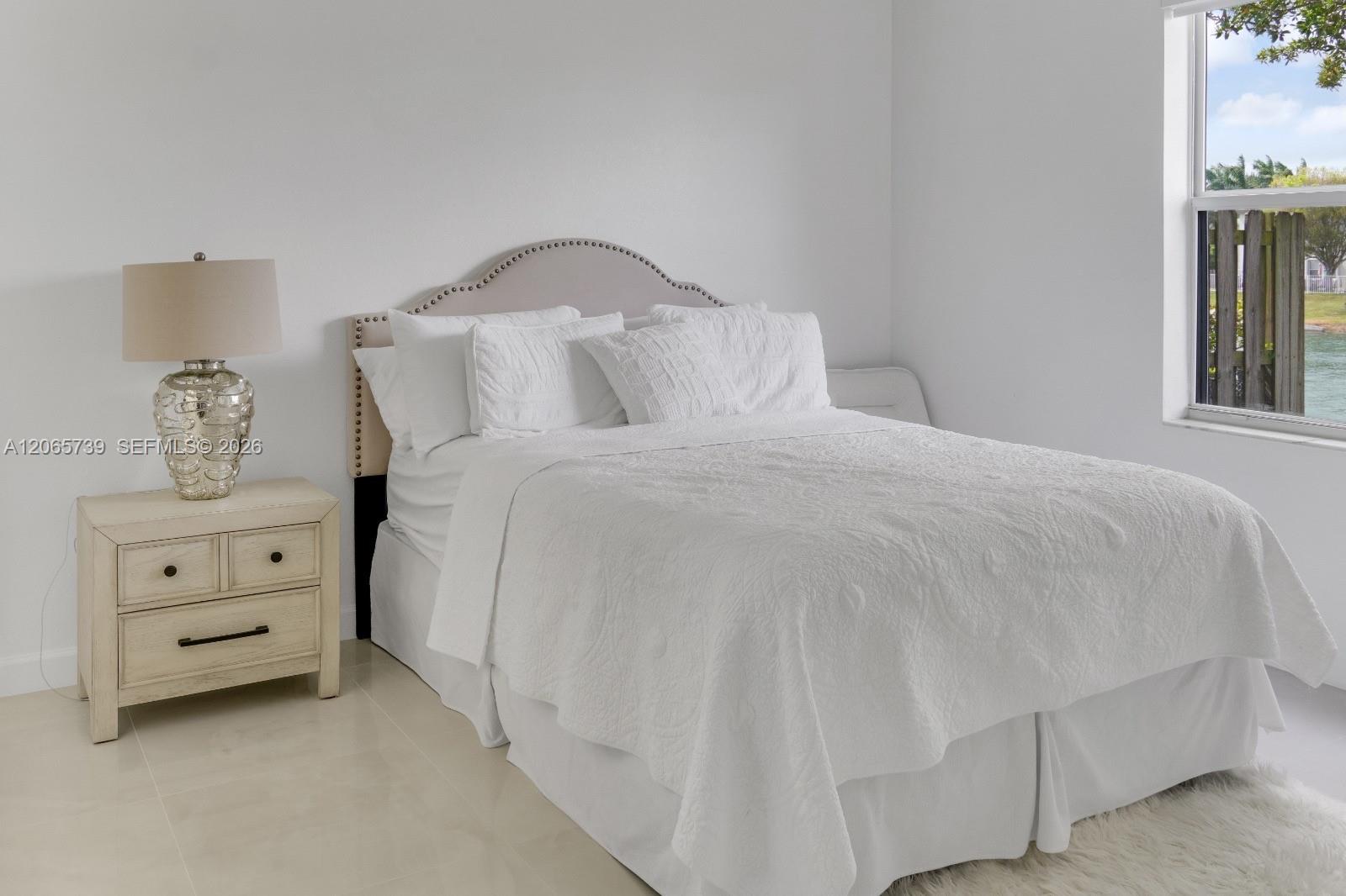 See details 7 3 / 2 1151 sq. ft. $ 2026-08-05 0 Photo