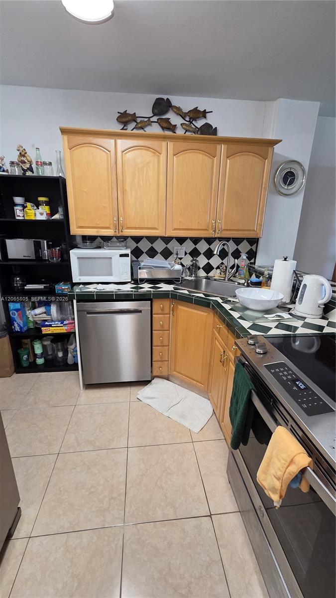 Photo of 3725 Ocean Dr  #409, Hollywood, Florida, 33019 - 