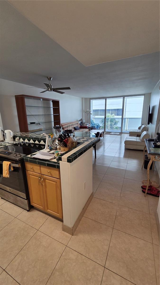 Photo of 3725 Ocean Dr  #409, Hollywood, Florida, 33019 - 