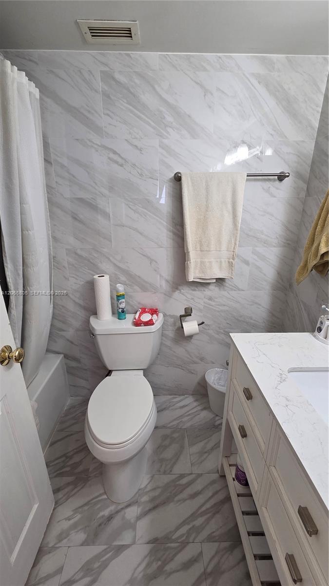 Photo of 3725 Ocean Dr  #409, Hollywood, Florida, 33019 - 