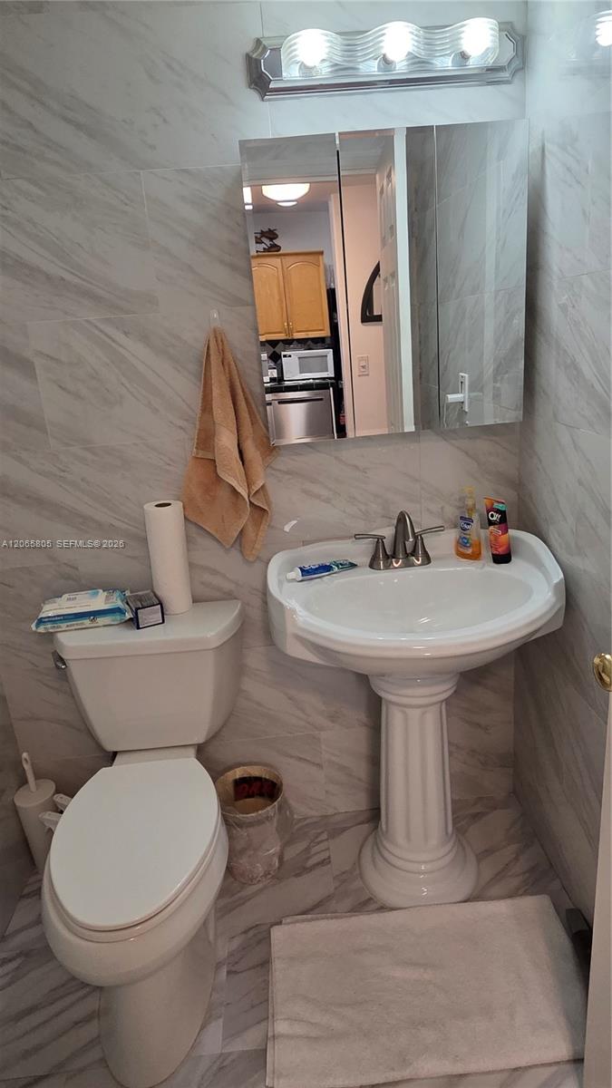 Photo of 3725 Ocean Dr  #409, Hollywood, Florida, 33019 - 
