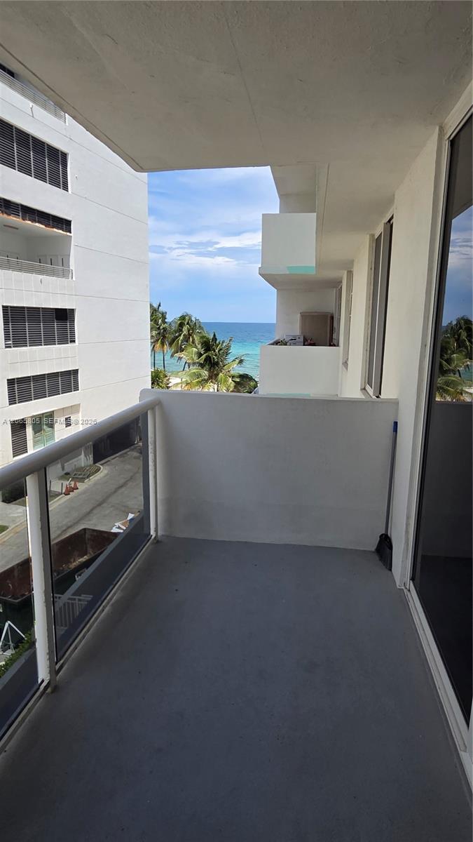 Photo of 3725 Ocean Dr  #409, Hollywood, Florida, 33019 - 
