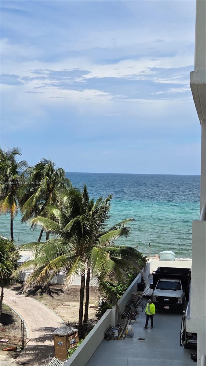 Photo of 3725 Ocean Dr  #409, Hollywood, Florida, 33019 - 