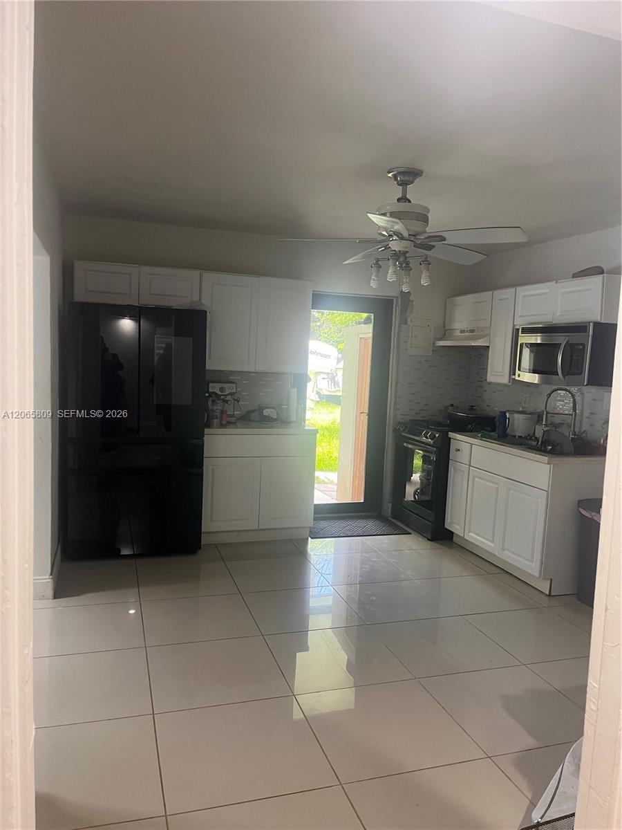 See details 29045 3 / 3 970 sq. ft. $ 2026-10-16 0 Photo