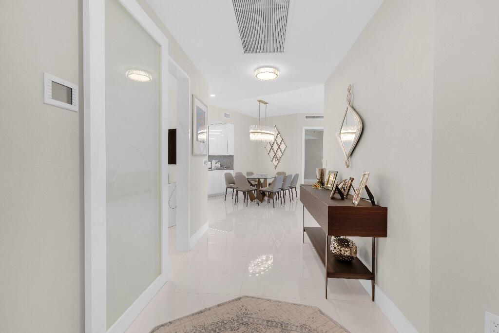 See details 2207 2 / 3 2084 sq. ft. $ 2026-08-06 0 Photo