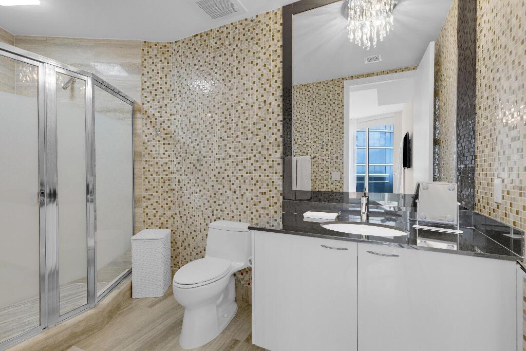 See details 2207 2 / 3 2084 sq. ft. $ 2026-08-06 0 Photo