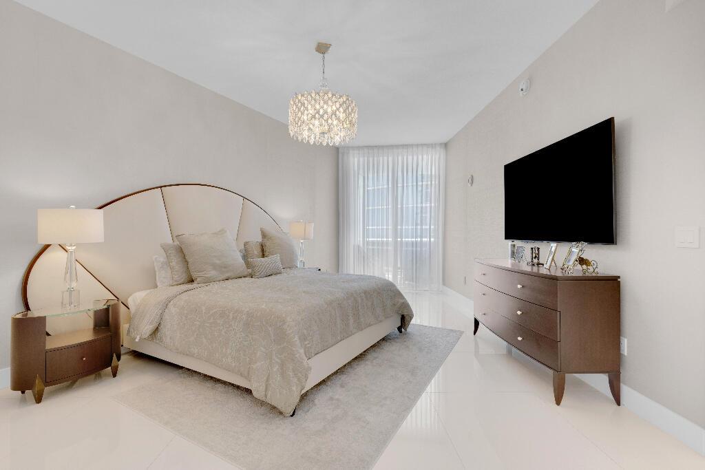 See details 2207 2 / 3 2084 sq. ft. $ 2026-08-06 0 Photo