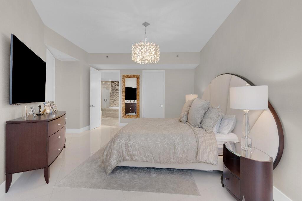 See details 2207 2 / 3 2084 sq. ft. $ 2026-08-06 0 Photo