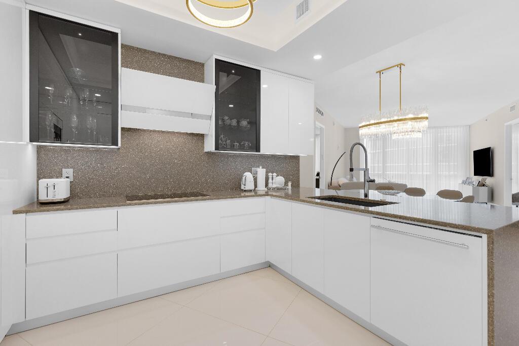 See details 2207 2 / 3 2084 sq. ft. $ 2026-08-06 0 Photo